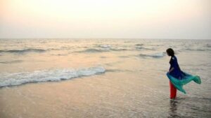 Priya Varrier Instagram - At CheraiBeach for a dose of vitamin sea. 
Nothing cheers me up better than the restless azure sea.  @keralatourism #GodsOwnCountry