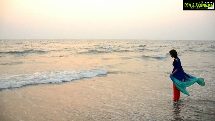 Priya Varrier - 512.3K Likes - At CheraiBeach for a dose of vitamin sea.
Nothing cheers me up better than the restless azure sea. @keralatourism #GodsOwnCountry