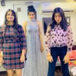 Priyamani Instagram - Bloopers with these two …. 🤦🏻‍♀️🤦🏻‍♀️🤦🏻‍♀️🤣🤣🤣🤣🤣🤣. @maitu_dhee13 @nivisharma05