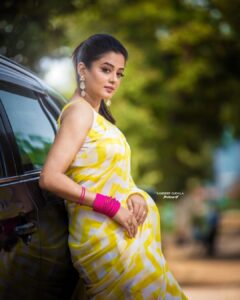 Priyamani Instagram - We are back with a brand new season....💃🏻💃🏻💃🏻💃🏻Thank you my darlingest louuuuuuu @mehekshetty for styling me soooo well in this gorgeous saree by @being_a_designer_ ❤️❤️..thank you @akalpa_by_harshitha for these beautiful earrings❤️❤️..pictures courtesy my favourite @sandeepgudalaphotography ❤️❤️..thank you my darling @makeupby_yadhu for always making me look soooo good❤️❤️love you sooo much always ❤️..thank you @shobhahawale for patiently doing my hairstyle so well for all these years ❤️❤️..assisted by @kakarla.p 🤗🤗🤗!! #dhee13 #kingsvsqueens #dontmissout‼️ #etv