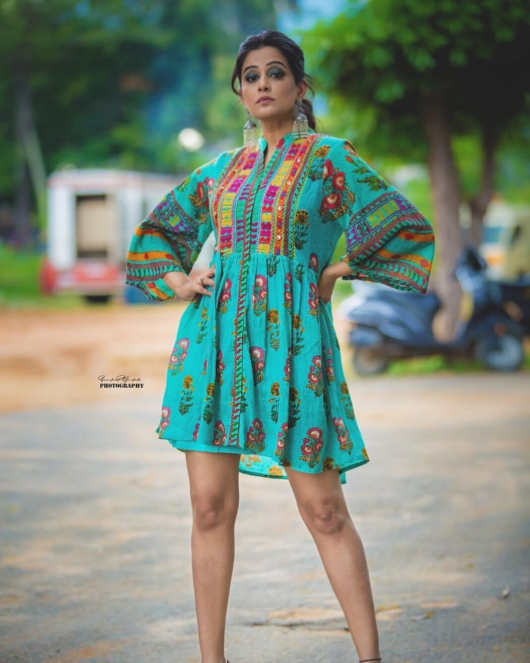Priyamani Instagram - Thank you my louuuuuu @mehekshetty for styling me so well in this gorgeous dress by @ritukumarhq !! These gorgeous Earrings courtesy my favourite @bandhanemporio ❤️❤️!! Thank you my dearest @sandeepgudalaphotography for these amazing pictures 🤗🤗🤗❤️❤️❤️❤️..makeup and hairstyle by my favourites @pradeep_makeup and @shobhahawale ❤️❤️.. assisted by @kakarla.p .. #dheechampions #etv #lovemyjob #dontmissathing