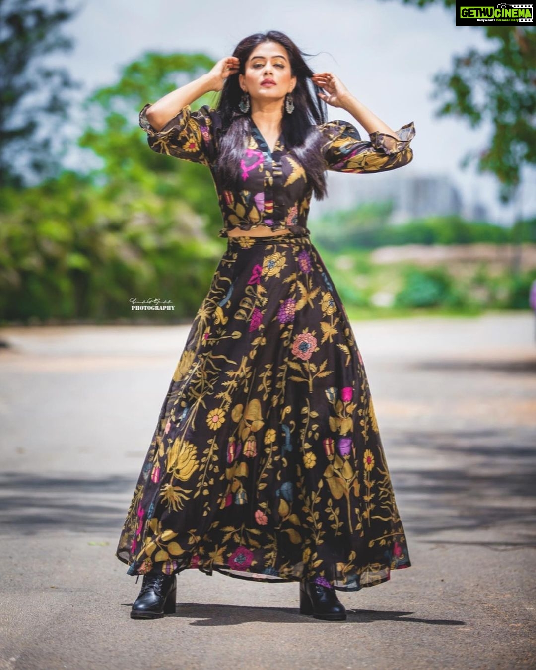 Priyamani Instagram - Aaaaaaaaaaand we are back !!!! After 100 days of lockdown....wearing this gorgeous Dusty brown kalamkaari digitally printed crop top skirt set thanx to @mulberry_blue @rani_peswani !!! Boots by @trufflecollectionindia ...Thank you my louuuuuuuuuu @mehekshetty for styling me so well!!! Pictures courtesy one of my favourites @sandeepgudalaphotography !! Makeup and hairstyle by my favourites @pradeep_makeup and @shobhahawale β€οΈβ€οΈ assistant @kakarla.p ππ»ππ»ππ» #dheechampions #etv #missedthisplace #dontmissout