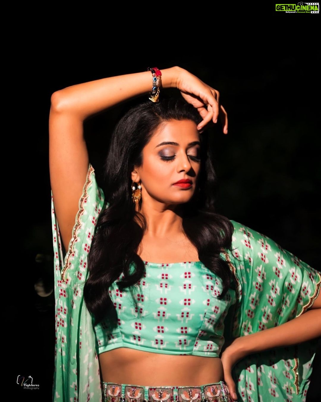 Priyamani Instagram - Be kind ,work hard ,stay humble ,smile often , travel when possible , never stop learning and Always be thankful !! ❤️ Outfit … @poornimans_official Bracelet … @being.by.ps Styling .. @mehekshetty ❤️❤️ Pictures … @v_capturesphotography HMU… @pradeep_makeup @shobhahawale Personal assistant … @kakarla.p #etv #dheekingsvsqueens #loveyourself #lovemyjob