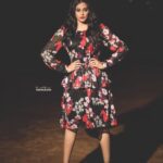 Priyamani Instagram - Flower power..🌺🌺🌺🌺🌺 thank you my louuuuu @mehekshetty for styling me so well in this super cute dress by @veromodaindia !!! Pics courtesy one of my favourites @sandeepgudalaphotography !! Makeup and hairstyle by my favourites @pradeep_makeup and @shobhahawale !! #dheechampions #etv #dontmissit #girlpower #hilariousepisode #