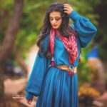 Priyamani Instagram – I’m blue da ba dee da ba daaaaaa…..(hope that’s the right spelling) …🤣🤣 thank you my louuuu @mehekshetty for styling me so well in this gorgeous Teal color high low dress with belt n printed scarf by @labelritukumar !! Pictures courtesy one of my favourites @sandeepgudalaphotography !! Makeup and hairstyle by my favourites @pradeep_makeup @shobhahawale !!❤️❤️ #dheejodi #semifinals #crucialcatch #dontmisstodaysepisode #etv #