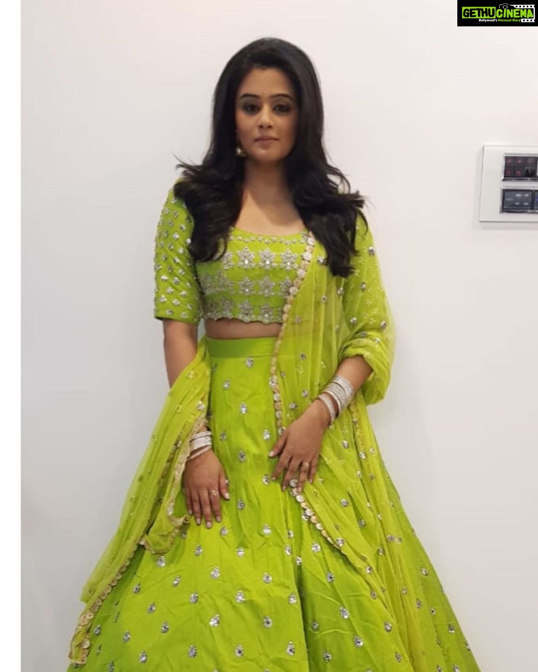 Priyamani Instagram - Thank you my louuuuu @mehekshetty for making me wear this and saying that I could pull off this colour !!! Wearing this gorgeous lehenga by @poornimans_official !! Makeup and hairstyle by my personal favourites @pradeep_makeup and @shobhahawale ❤️❤️❤️ for a wedding last night !! #happy me #lovingthecolour #
