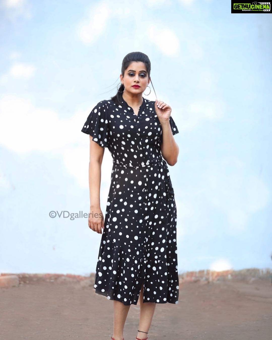Priyamani Instagram - Wearing this super cute and comfy polka dot dress by @sillypeopleco !!! Styled by my one and only louuuuu @mehekshetty !! ❤️❤️ pictures courtesy @vd_galleries !! Makeup by @maheshdoiphode91 and hairstyle by @shobhahawale ❤️❤️ #dheejodi #etv #dontmissit #