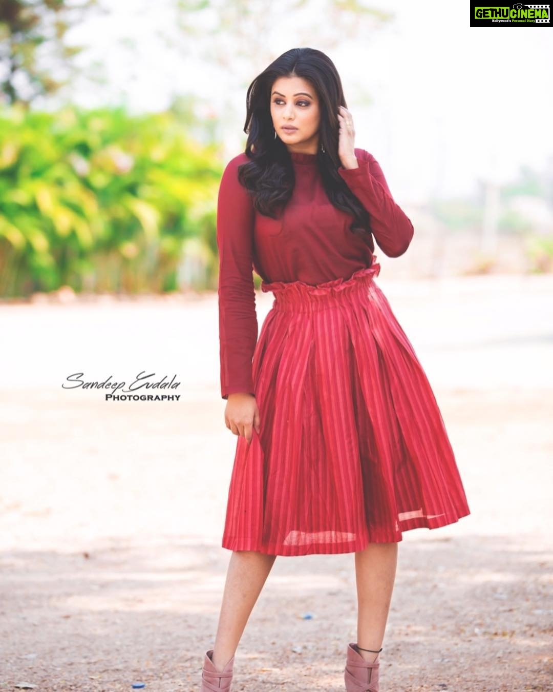 Priyamani Instagram - All hail my louuuuu @mehekshetty for styling me soooo well in this super cute skirt and top from @aurastudioindia !!! Thank you @meghanaalluri for the killer sandals!!! These stunning earrings courtesy @bandhanemporio ❤️ !! Thank you @sandeepgudalaphotography for these amazing pictures!!!🤗🤗 Makeup by @maheshdoiphode91 and hairstyle by @shobhahawale ❤️ !! #dheejodi #etv #dontmissit #funepisode #