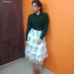 Priyamani Instagram - Wearing this bottle green shirt and very pretty printed skirt by my loveliest and dearest friend @shemyofficial !! Thank you so much for designing this for me!!! Makeup by @renjurenjimar and hairstyle by @shobhahawale ❤️❤️ .. pics courtesy @renjurenjimar 😘#dontmisstheepisodes #laughriot #zeekeralam #dancekeraladance # Chithranjali Studio, Thiruvanandapuram