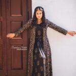 Priyamani Instagram - Wearing this gorgeous Black kalamkari jacket with top and skirt from @theweddingbrigade all thanx to my louuuuu @mehekshetty ❤️❤️!! Pictures courtesy the super talented @sandeepgudalaphotography !! Makeup by @maheshdoiphode91 and hairstyle by @shobhahawale !!❤️❤️ #dheejodi #dontmisstodaysepisode #salutetoindianarmy #etv#lovewhatido