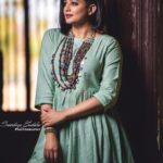 Priyamani Instagram – Thank you my one and only louuuu @mehekshetty for styling me so well in this gorgeous ensemble by  @omaanajaipur ❤️.. pictures courtesy by the multi talented @sandeepgudalaphotography !! Makeup and hairstyle by my favourites @pradeep_makeup and @shobhahawale ❤️ .. #dheejodi #dontmissthis #superfunepisode #etv #lovewhatido #