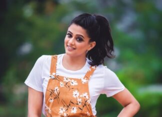 Priyamani Instagram - Wearing this super cute dungarees dress by @sheinofficial ..styled by my one and only louuuuu @mehekshetty ❤️ ...pictures courtesy the super talented @sandeepgudalaphotography 🤗😘.. makeup and hairstyle by my favourites @pradeep_makeup and @shobhahawale ❤️ #dheejodi #etv #superfunepisode #dontmissit # Nanakramguda, Andhra Pradesh, India