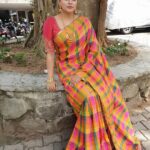 Priyamani Instagram - Wearing this gorgeous saree by @aanunobby !! Jewellery courtesy @renjurenjimar ❤️ Makeup by @renjurenjimar and hairstyle by @sudhiar !! #dancekeraladance #zeekeralam #dontmissit # Chithranjali Studio, Thiruvanandapuram