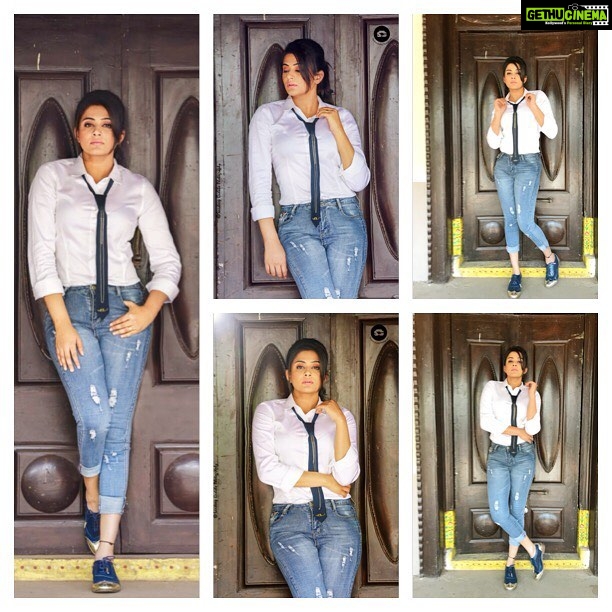 Priyamani Instagram - Aaahhhh!!one of my favourite looks of the season!!!thank you my louuuuuliest louuuuuu @mehekshetty for styling me in this neat and TIEdy look..shirt and jeans by @zara ..brogues by @ajiolife ..and this wonderful tie by my very dear Chanel..aka @shaneel.ar !! Picture courtesy @sandeepgudalaphotography ..makeup and hairstyle by my favourites @pradeep_makeup and @shobhahawale ..❤️ #TIETIEtillusucceed #neatandTIEdy #dhee10 #etv #