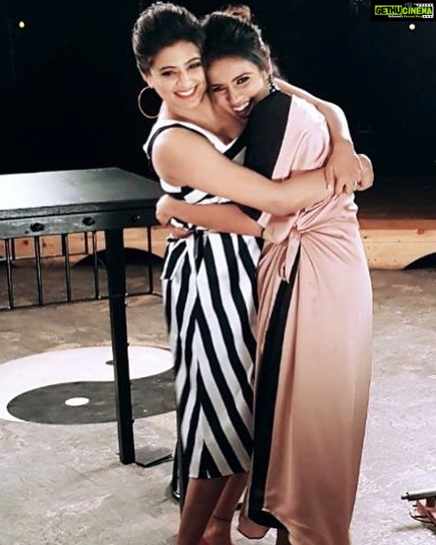Priyamani Instagram - Had an awesome opportunity to get to know a little bit about this enthu cutlet who is doing so well for herself and I could be more happier for her and more proud of the kind of work she is doing !! I truly wish you soar greater heights my dear @sruthi_hariharan22 !! I love you !😘 #Filmfare #woreanewhat #waitandwatchsoon # chitchat #wishitlastedlonger #cantwait #thank you @jiteshpillaai 😘