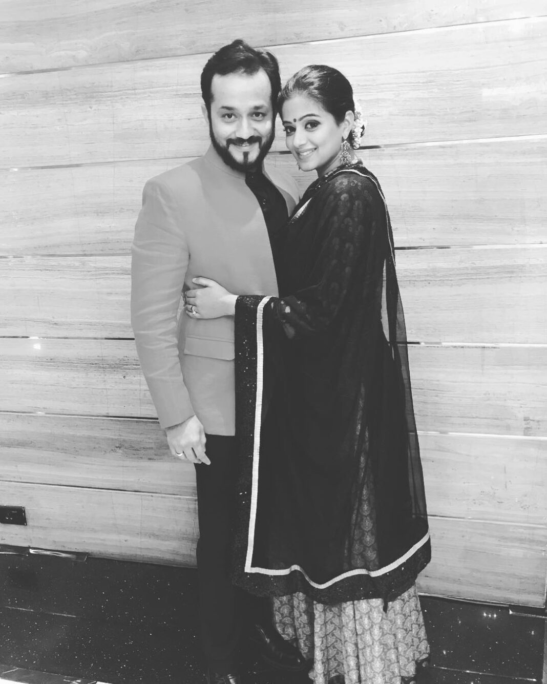 Priyamani Instagram - Happiest birthday to my best friend,my love,my life,my laughter,my soulmate,my one and only!!! @mustufaraj !! I love you !! #birthdayboy #heartofgold #ilovehim #luckyme 😘😘😘😘