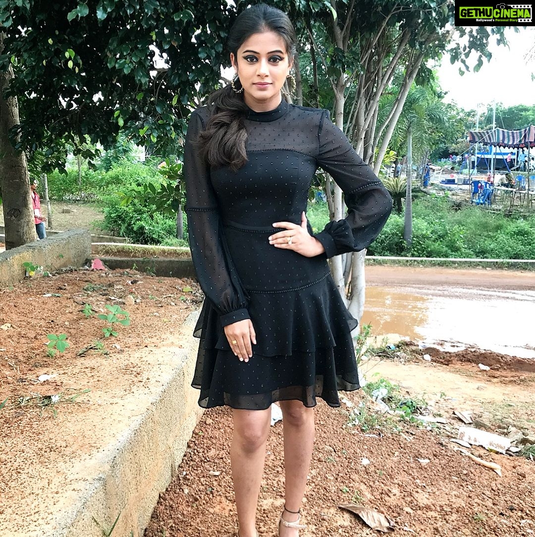 Priyamani Instagram - Thank u my louuuuu @mehekshetty for styling me in this super cute dress from @forevernew_india !!! #zeetamil #dancejodidanceseason2 #
