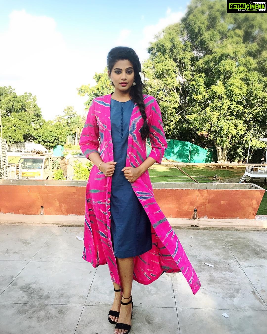 Priyamani Instagram - Thank u once again @keva_design for this awesome dress and my louuu @mehekshetty for styling me so well ..thank u @sandeepgudalaphotography ..makeup and hairstyle by my favourites @pradeep_makeup and @shobhahawale !!😘😘 #dhee10 #etv#