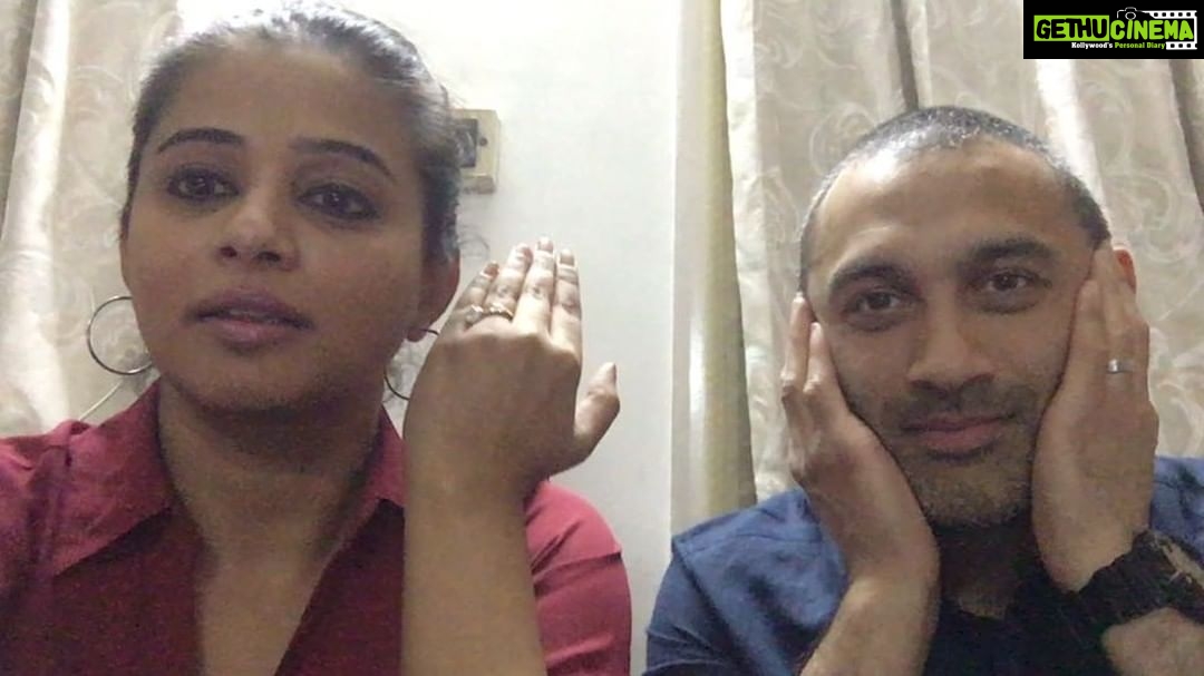 Priyamani Instagram - This is what we Manis do while playing the waiting game !!!bored#fishface#waitingtogoout #cousin#lovehimtodeath# @vas79