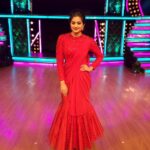 Priyamani Instagram - Wearing this beautiful saree gown by @nidhikashekharofficial and styled by my @mehekshetty for Dancing Star3 finale!!!its going to be an exciting one for sure #colourskannada#💃🏻💃🏻💃🏻 and do not forget to watch my #Kala Chashma performance choreographed by #Suchin and his awesome dancers!!