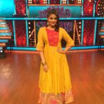 Priyamani Instagram - Wearing this beautiful embroidered dress designed by @heli__shah and styled by my louuuu @mehekshetty!!#Dancingstars#colourskannada#make up by my Kerala team @renju_renjimar and hairstyle by #SudhiAR!!