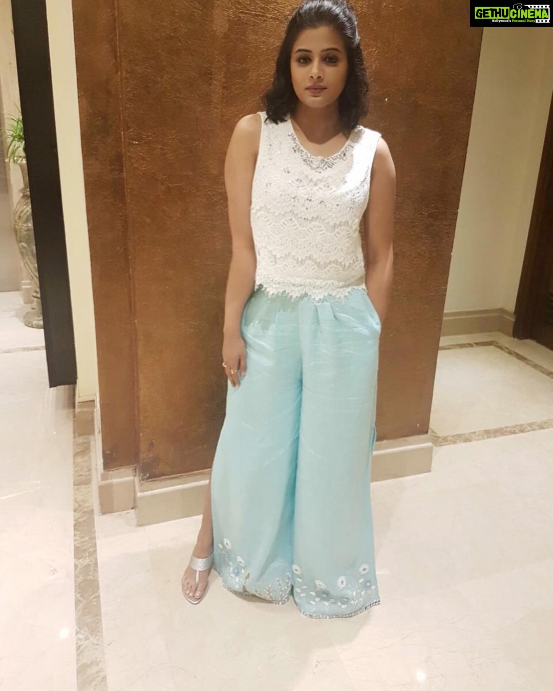 Priyamani Instagram - Thank u yet again @incharaa_suresh for styling me for the Kannada version of the audio launch of #iddeolleramayana#prakashraj#awesome pants by @pushpak_vimaan and crop top by @forevernew