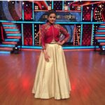 Priyamani Instagram - Wearing this nice skirt and this awesome embroidered worked top by @daddysprincesspj and styled by my fav @mehekshetty...#dancingstars#colourskannada#