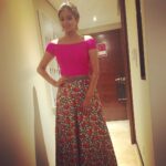 Priyamani Instagram - Before we left for the #FIFA(flowers Indian film awards) at Sharjah stadium last nite!thank u my @mehekshetty as always for styling me so well!!loveee u😘😘😘 Crowne Plaza Hotel, Deira