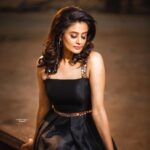 Priyamani Instagram - Thank you my louuuuuuuu @mehekshetty for custom making this gorgeous dress...❤️❤️❤️❤️.. thank you to my fav @sandeepgudalaphotography for these stunning pics ..❤️❤️..makeup and hairstyle by my favourites @pradeep_makeup and @shobhahawale ❤️❤️.. #etv #dheekingsvsqueens #dontmissout‼️