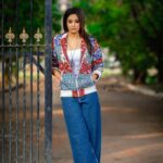 Priyamani Instagram - Thank you my louuuuu @mehekshetty for styling me so well in this gorgeous jacket by @octoberjaipur and pants by @zara ❤️❤️❤️thank you @v_capturesphotography for these beautiful pics ❤️❤️ makeup and hairstyle by my favourites @pradeep_makeup and @shobhahawale ❤️❤️ personal assistant @kakarla.p #etv #dheekingsvsqueens #dontmissout #lovemyjob❤️