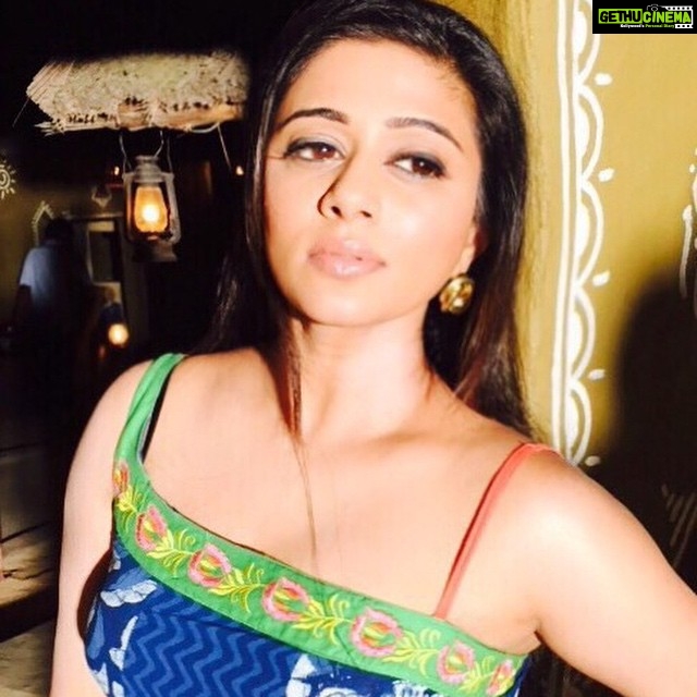 Priyamani Instagram - #kolorsshoot#chokidhaani#makeupcourtesy#nickyrajani#loveit#nofilter#