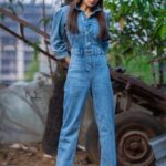Priyamani Instagram - All hail my louuuuuuliest louuuuuuuu @mehekshetty for styling me so well in this super cool denim jumpsuit by @freakinsindia ❤️❤️ thank you @v_capturesphotography for the awesome pictures ❤️❤️..makeup and hairstyle by my favourites @pradeep_makeup and @shobhahawale ❤️❤️ personal assistant @kakarla.p !! #etv #dheekingsvsqueens #lovemyjob #dontmissout‼️
