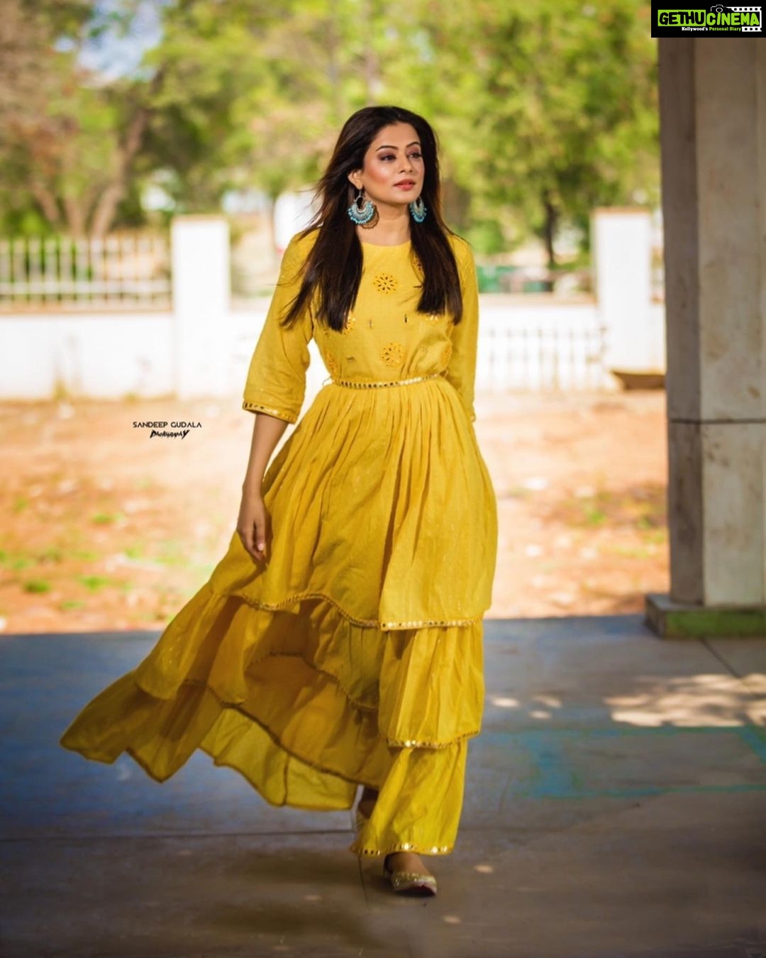 Priyamani Instagram - Thank you my louuuuu @mehekshetty for styling me so well in this gorgeous dress by @kamodinee_jaipur @poppublishmedia .. thank you one of my fav @sandeepgudalaphotography for these gorgeous pictures ❤️❤️..makeup and hairstyle by my favourites @pradeep_makeup and @shobhahawale ❤️❤️❤️..assisted by @sai_siddhu022 .. #dheekingsvsqeens #etv #lovemyjob #dontmissout‼️