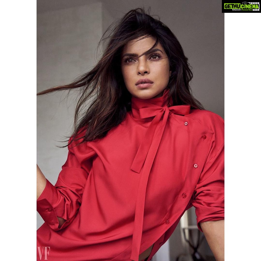 Priyanka Chopra Instagram - 🎈 . 📷: @sebkimstudio @vanityfair