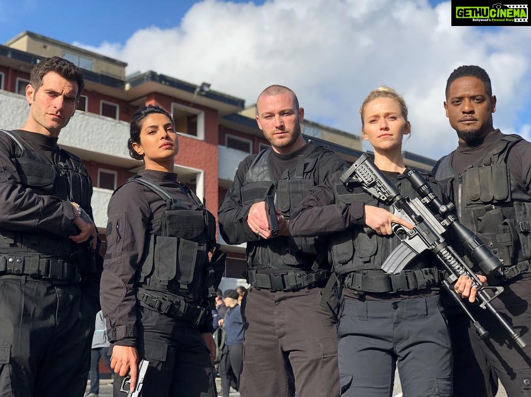 Priyanka Chopra Instagram - When your Pout is as good as your Aim....πππΌπ₯ Weβre back. @abcquantico April 26th Thursday 10/9 c #sqaud pic credit @kalstein @blairunderwood_official @alanpowell10 @thejohannabraddy @jakeamclaughlin you were missed @russelltovey @themarleematlin #nofilterneeded Dublin, Ireland