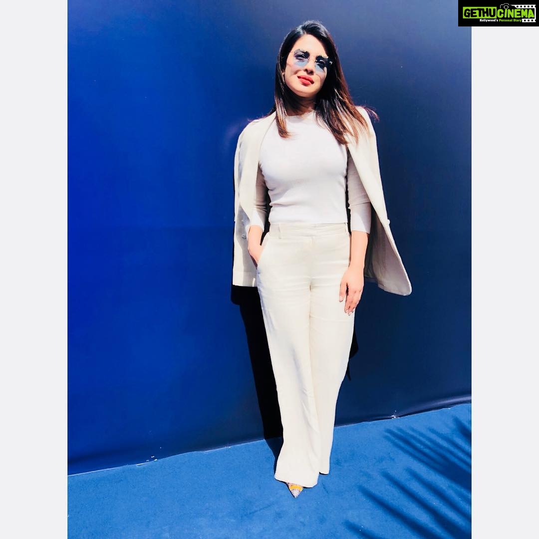 Priyanka Chopra Instagram - 🦋 Dubai, United Arab Emirates