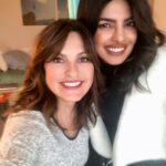 Priyanka Chopra Instagram - I’m still having a moment. One of my favourite actors on one of my favourite shows. @therealmariskahargitay you’re just as much of an inspiration in reality as you are on @lawandorder.svu it was incredible watching her and @kelligiddish shoot a hugely powerful scene... amazing!! Mom will be jealous lol! ❤️🎉 #daymade #fangirl New York, New York