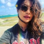 Priyanka Chopra Instagram - will miss you ocean.. #islandgirl 🧜🏼‍♀️🌊☀️🌗