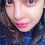Priyanka Chopra Instagram - On and on and on and on... #FreshfaceSaturday #workingweekend #stareatthesun #hustleisreal 💪🏽💋 New York, New York