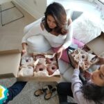 Priyanka Chopra Instagram – The look of desire.. #cheatday #doughnuts ❤️ #famjam #cuddlepuddle New York, New York