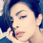 Priyanka Chopra Instagram – Life is the art of drawing.. without an eraser.. 💋

#just #cosyvibes #coldnyc New York, New York