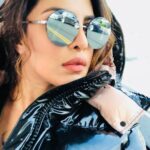 Priyanka Chopra Instagram - Work carfie.. winter is here!! Grrr. #quantico @abcquantico 🙄🤪🌬❄️ New York, New York