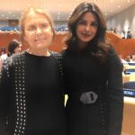 Priyanka Chopra Instagram - It was so incredible to be on a panel with @gloriasteinem . An icon to the world and definitely one of mine all my life. A true feminist. A fearless fighter for women's rights no matter what, no matter who, no matter where... everything about this legendary woman is selfless. She will never stop. She told me herself. Nor will I @gloriasteinem thank you for always giving a voice to the voiceless. U r my hero. #UNGA United Nations