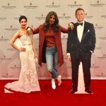 Priyanka Chopra Instagram - Ran into these two at #TIFF...cool or creepy, still deciding. #JamesBond #PahunaPressDay #TIFF17