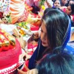 Priyanka Chopra Instagram – Amazing darshan #lalbaugcharaja #ganpatibappamorya🙏 #midnightDarshan thank you everyone for making it so simple @madhuchopra @shaina_nc