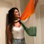 Priyanka Chopra Instagram - Independence Day #Vibes 🇮🇳#MyHeartBelongsToIndia #happyindependencedayindia #jaihind