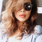 Priyanka Chopra Instagram – So that is some serious #Saturdayfeels kinda hair.. #carfiend ❤️😂🌸🕊look breakdown: confused about the vibe for the day .. #goingwiththeflo #oceanhair #naturecolouredhair #bestcoloristever