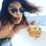 Priyanka Chopra Instagram - Summer wonderland.. #islandgirl 🎉🥂🙏🏼🌊 #thechopravacation