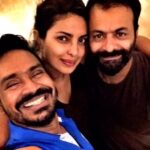 Priyanka Chopra Instagram - Fun times with my boys. @tarun_mansukhani was so good to c u after so long. Glad we were in the same city for once. And @mushtaqshiekh adda jamaya humne.. lol. Always such fun