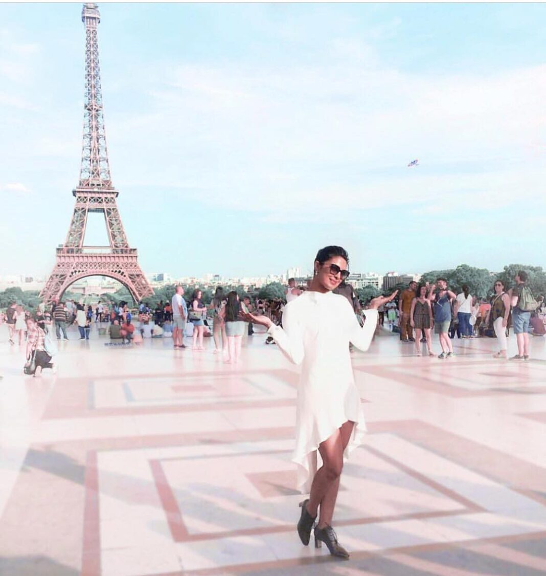 Priyanka Chopra Instagram - Gimme some Paris.. gn world... Zzzzzz @armani